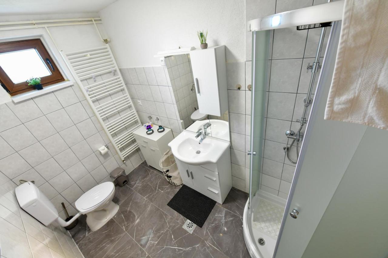 Apartman Plum Plitvice Drežnik Grad Eksteriør bilde
